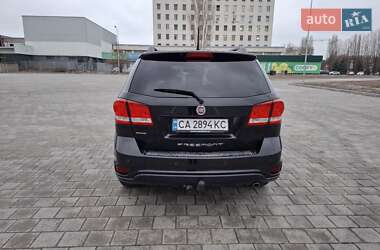 Позашляховик / Кросовер Fiat Freemont 2014 в 