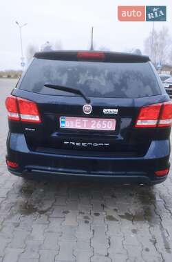 Внедорожник / Кроссовер Fiat Freemont 2012 в 