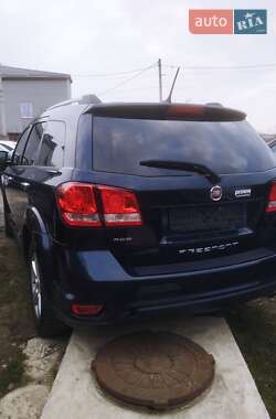 Внедорожник / Кроссовер Fiat Freemont 2012 в 