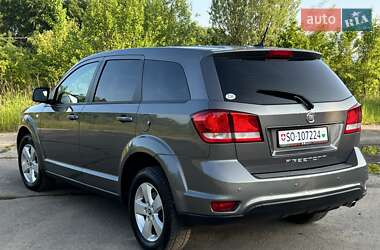 Внедорожник / Кроссовер Fiat Freemont 2011 в 