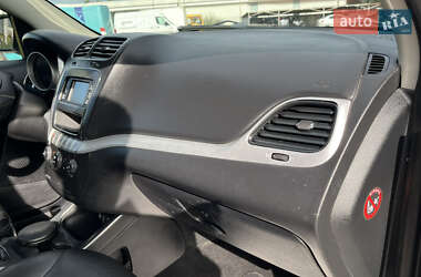 Внедорожник / Кроссовер Fiat Freemont 2012 в 