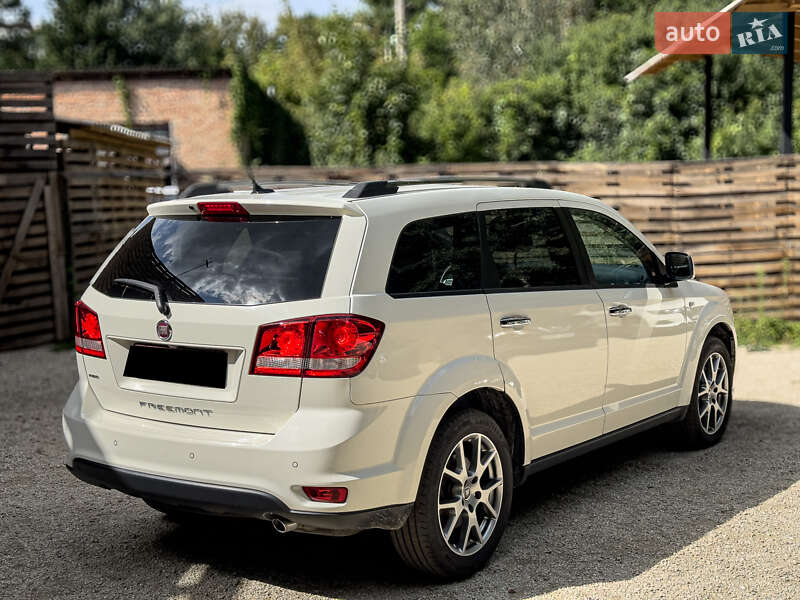 Позашляховик / Кросовер Fiat Freemont 2015 в Бродах