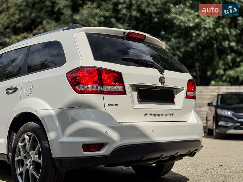 Позашляховик / Кросовер Fiat Freemont 2015 в Бродах