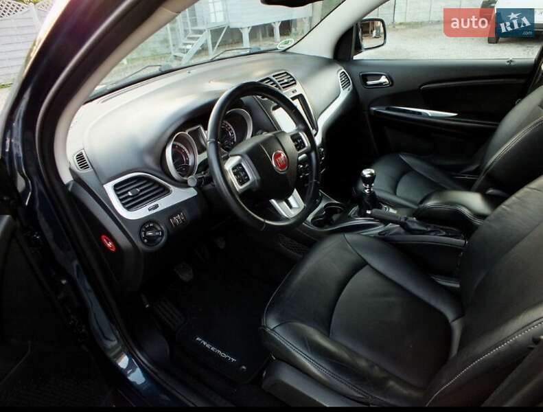 Позашляховик / Кросовер Fiat Freemont 2013 в Володимирі