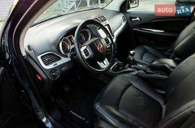 Позашляховик / Кросовер Fiat Freemont 2013 в 
