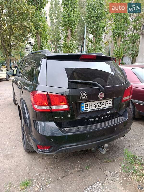 Внедорожник / Кроссовер Fiat Freemont 2015 в Южном