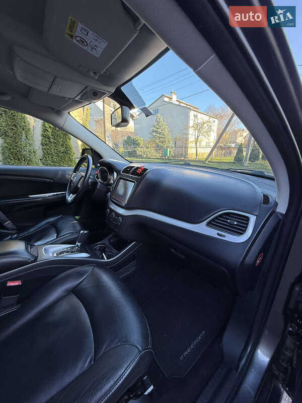 Позашляховик / Кросовер Fiat Freemont 2014 в Львові фото 18 Позашляховик / Кросовер Fiat Freemont 2014 в Львові