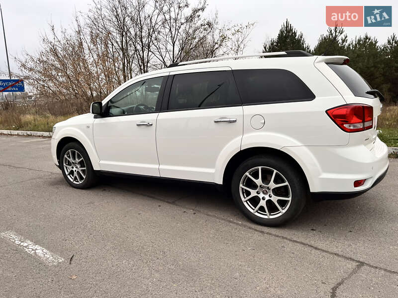 Позашляховик / Кросовер Fiat Freemont 2015 в Радивиліві