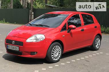 Хэтчбек Fiat Grande Punto 2011 в Киеве