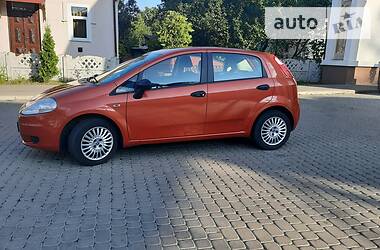 Хэтчбек Fiat Grande Punto 2006 в Остроге