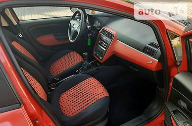 Хэтчбек Fiat Grande Punto 2006 в Остроге