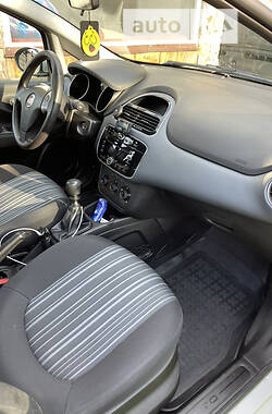 Хэтчбек Fiat Grande Punto 2011 в Львове