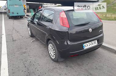 Хетчбек Fiat Grande Punto 2011 в 