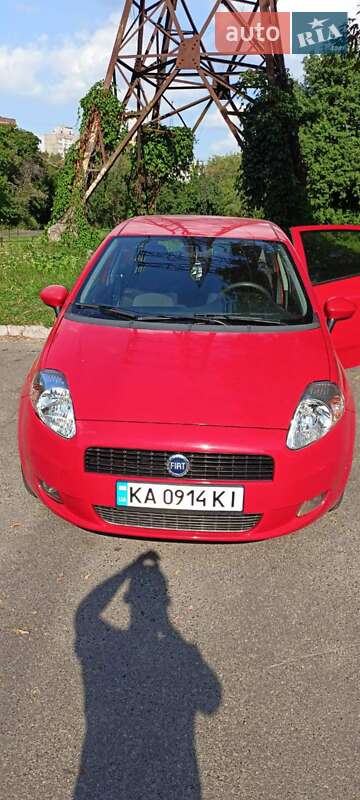 Хэтчбек Fiat Grande Punto 2010 в Киеве