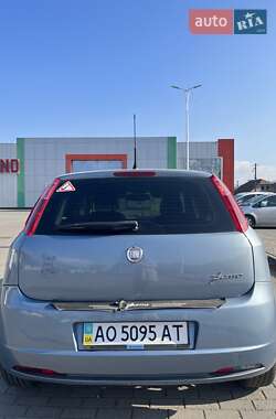 Хэтчбек Fiat Grande Punto 2008 в Сваляве