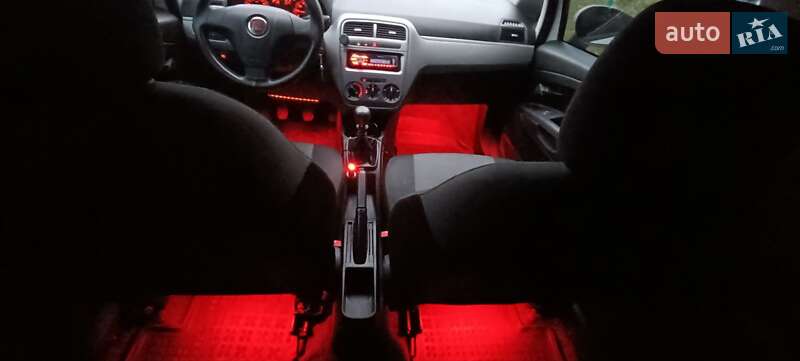 Хэтчбек Fiat Grande Punto 2012 в Голованевске