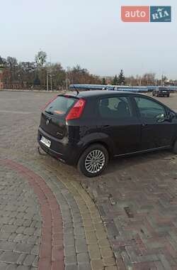 Хэтчбек Fiat Grande Punto 2010 в 
