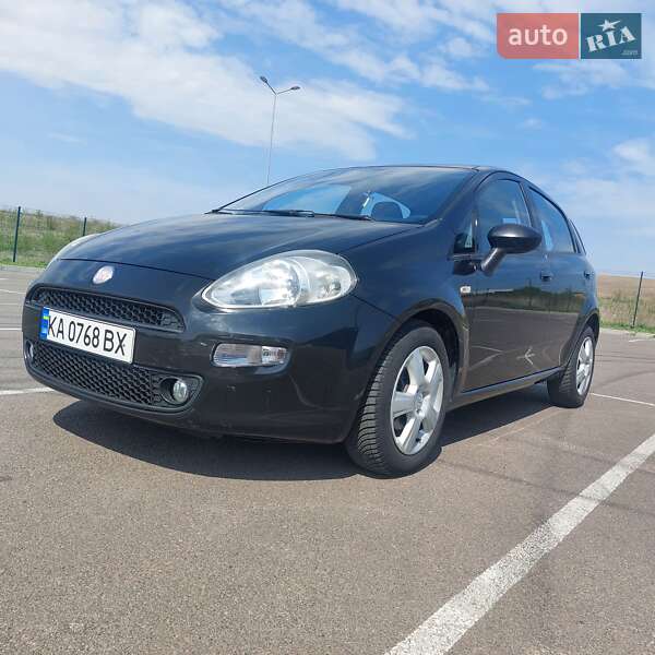 Хэтчбек Fiat Grande Punto 2012 в Ровно