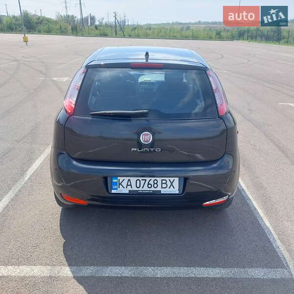 Хэтчбек Fiat Grande Punto 2012 в Ровно