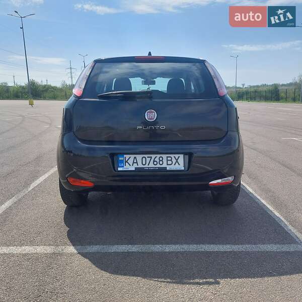 Хэтчбек Fiat Grande Punto 2012 в Ровно