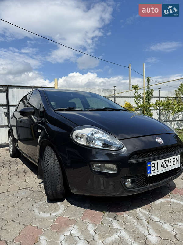 Хэтчбек Fiat Grande Punto 2012 в 