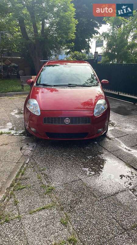 Хэтчбек Fiat Grande Punto 2007 в 