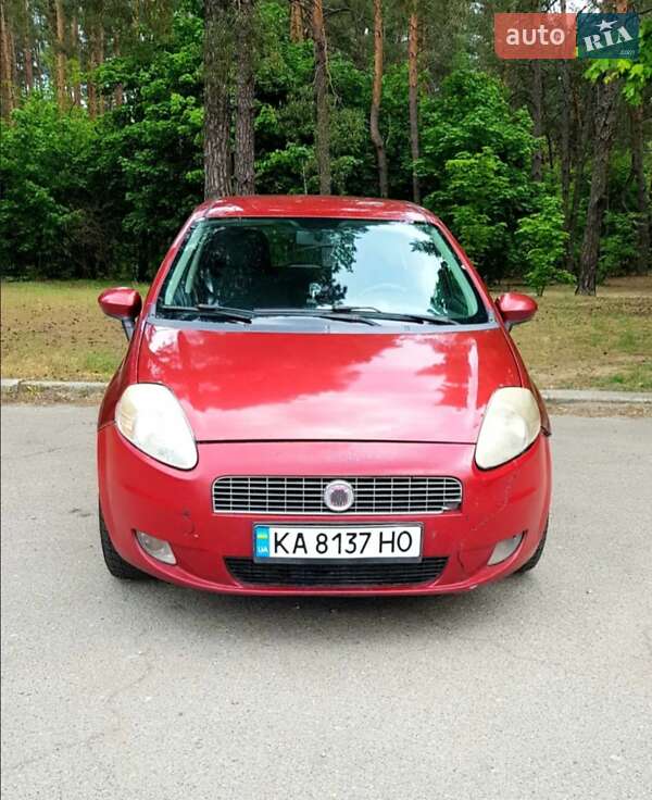 Хетчбек Fiat Grande Punto 2006 в 