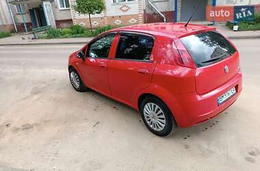 Хетчбек Fiat Grande Punto 2011 в 
