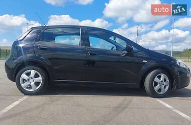 Хэтчбек Fiat Grande Punto 2012 в 