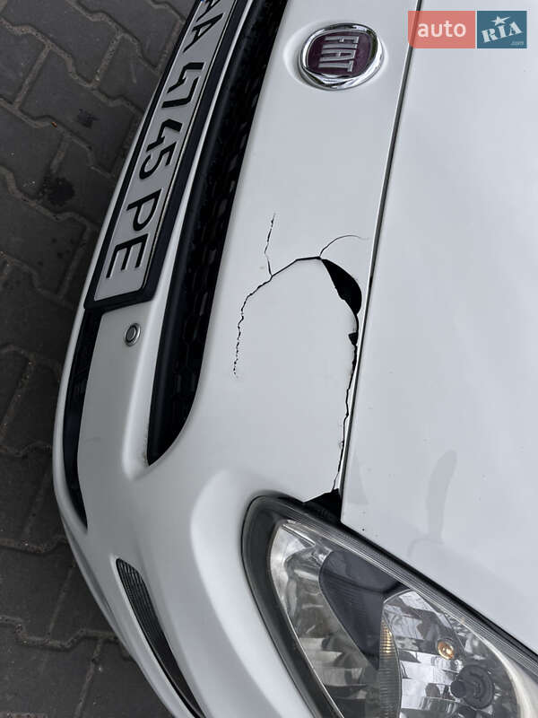 Хэтчбек Fiat Grande Punto 2012 в Киеве