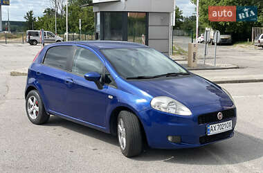 Хэтчбек Fiat Grande Punto 2009 в 