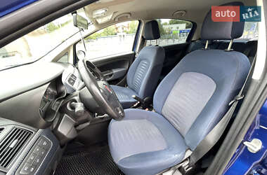 Хэтчбек Fiat Grande Punto 2009 в 