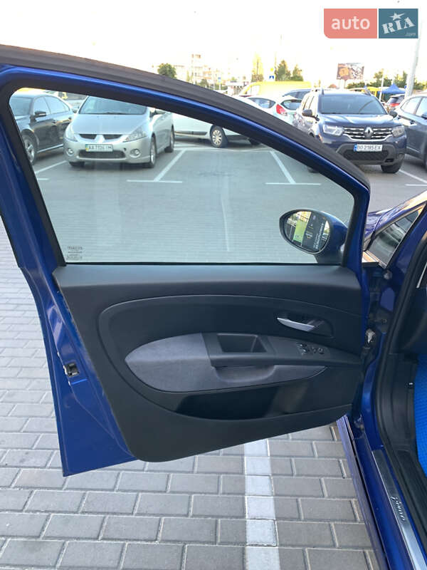 Хэтчбек Fiat Grande Punto 2008 в Киеве