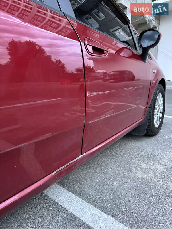Хэтчбек Fiat Grande Punto 2011 в Киеве