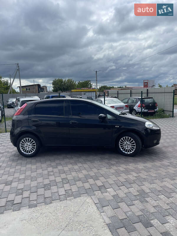Хэтчбек Fiat Grande Punto 2009 в Харькове фото 2 Хэтчбек Fiat Grande Punto 2009 в Харькове