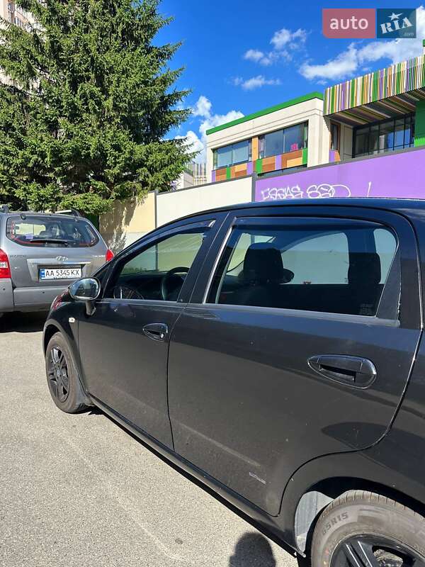 Хетчбек Fiat Grande Punto 2006 в Києві