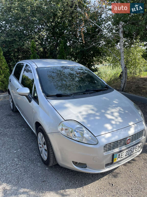 Хэтчбек Fiat Grande Punto 2010 в Днепре