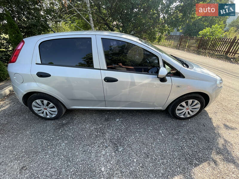 Хэтчбек Fiat Grande Punto 2010 в Днепре