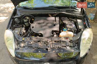 Хэтчбек Fiat Grande Punto 2006 в 