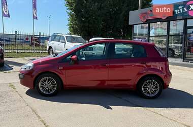 Хэтчбек Fiat Grande Punto 2011 в 