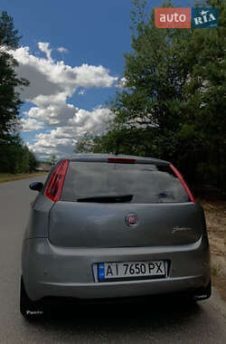 Хэтчбек Fiat Grande Punto 2010 в 