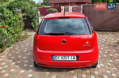 Хэтчбек Fiat Grande Punto 2011 в 