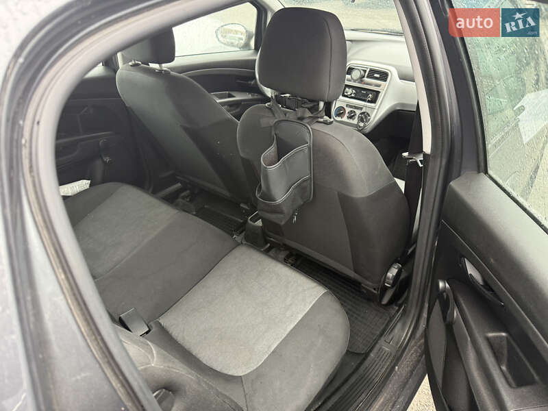 Хэтчбек Fiat Grande Punto 2012 в Киеве