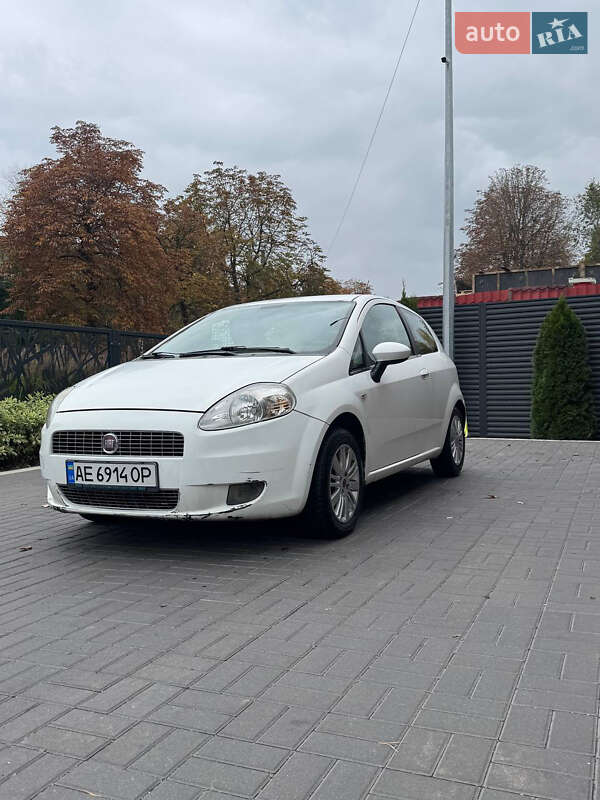 Хетчбек Fiat Grande Punto 2008 в Черкасах фото Хетчбек Fiat Grande Punto 2008 в Черкасах