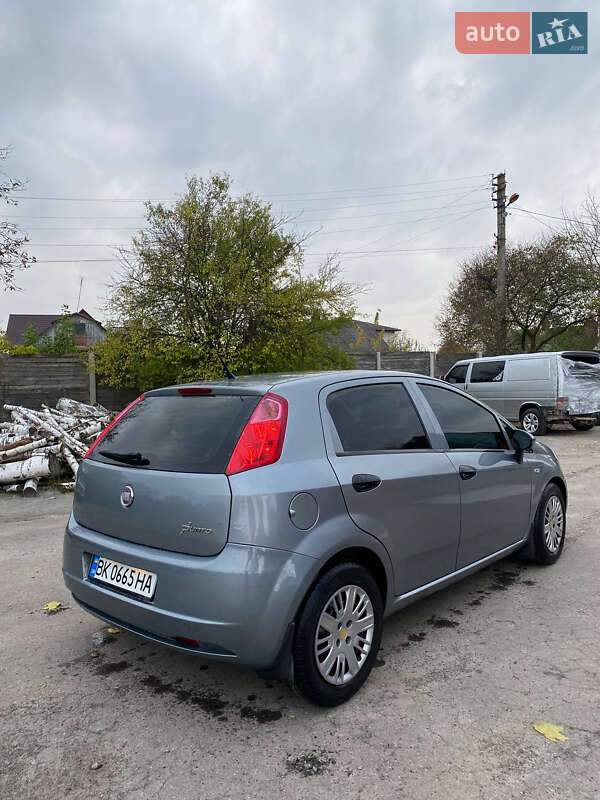 Хэтчбек Fiat Grande Punto 2010 в Березному фото 5 Хэтчбек Fiat Grande Punto 2010 в Березному