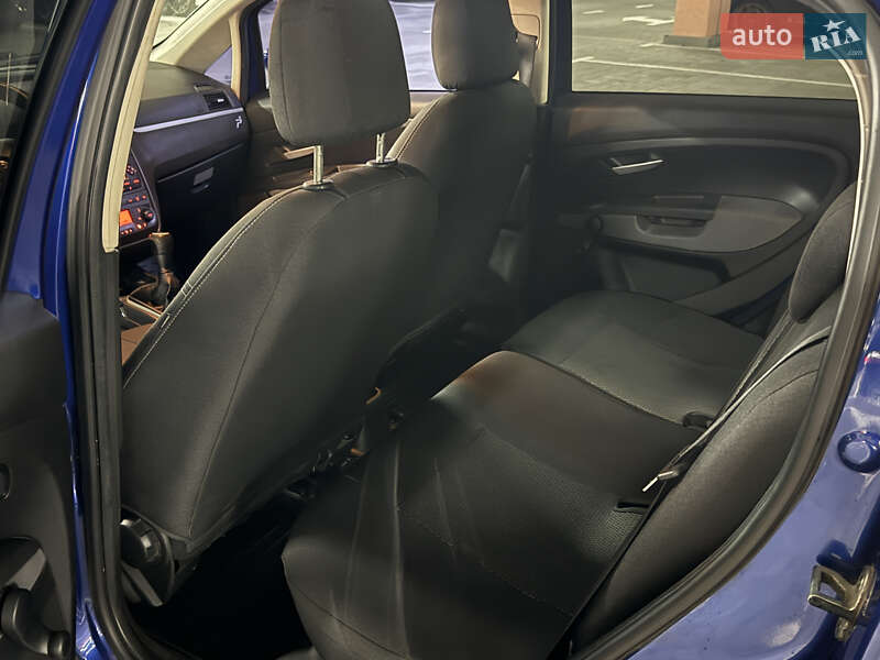 Хэтчбек Fiat Grande Punto 2008 в Киеве фото 10 Хэтчбек Fiat Grande Punto 2008 в Киеве