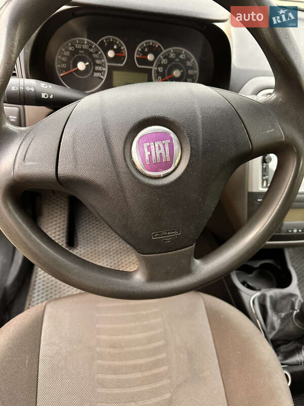 Хэтчбек Fiat Grande Punto 2007 в Тернополе фото 4 Хэтчбек Fiat Grande Punto 2007 в Тернополе