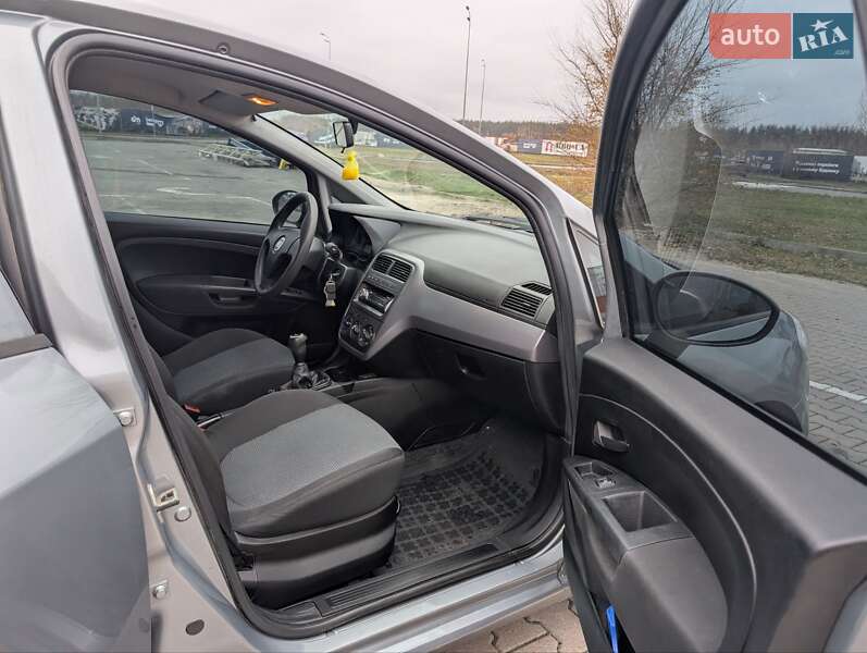 Хетчбек Fiat Grande Punto 2011 в Києві