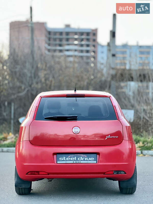Хетчбек Fiat Grande Punto 2009 в Миколаєві
