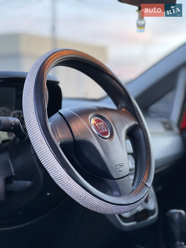 Хетчбек Fiat Grande Punto 2009 в Миколаєві